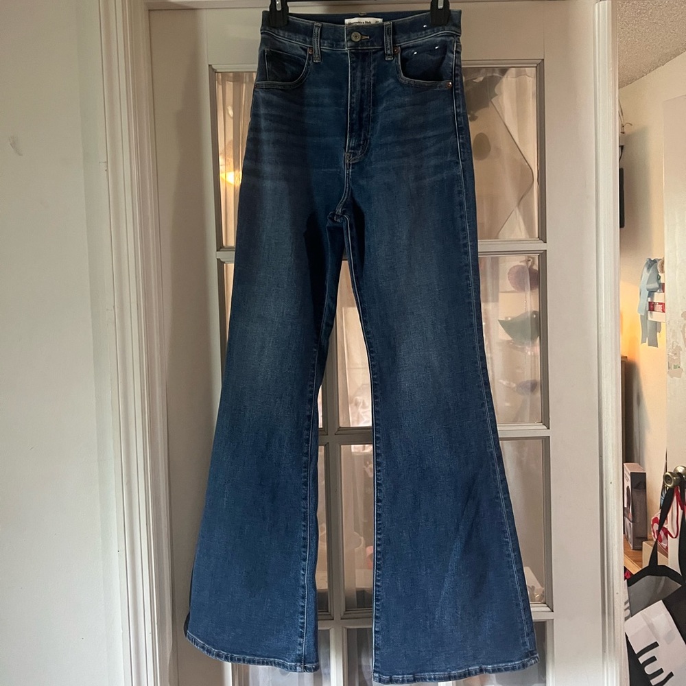 Abercrombie and finch The Flare
Ultra High Rise size 27